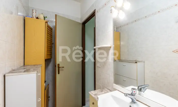 Rexer-Orbassano-Appartamento-trilocale-con-due-bagni-Altro