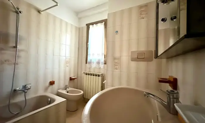 Rexer-Albiolo-Appartamento-in-Via-Camillo-Benso-Conte-di-Cavour-Albiolo-Altro