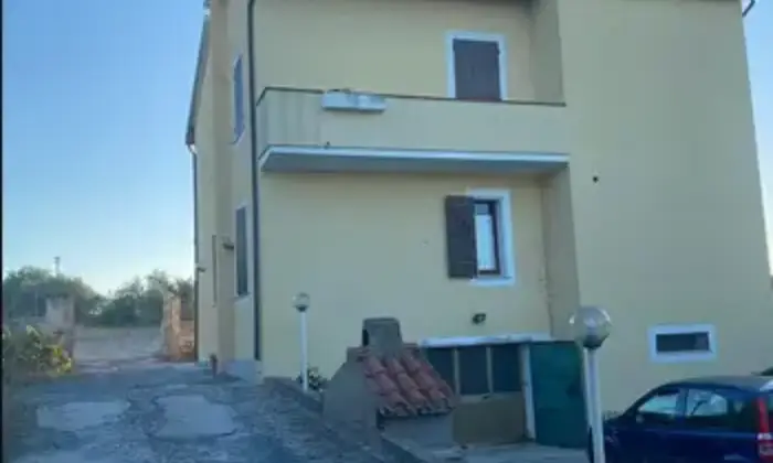 Rexer-Sorso-Vendesi-Villa-Trifamiliare-con-Terreno-e-Uliveto-Altro