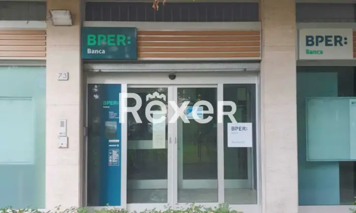 Rexer-BRESCIA-Ex-fililale-disposta-su-due-livelli-Altro
