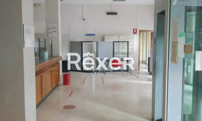 Rexer-BRESCIA-Ex-fililale-disposta-su-due-livelli-Altro