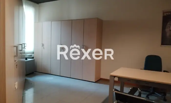 Rexer-BRESCIA-Ex-filiale-bancaria-disposta-su-due-livelli-Altro