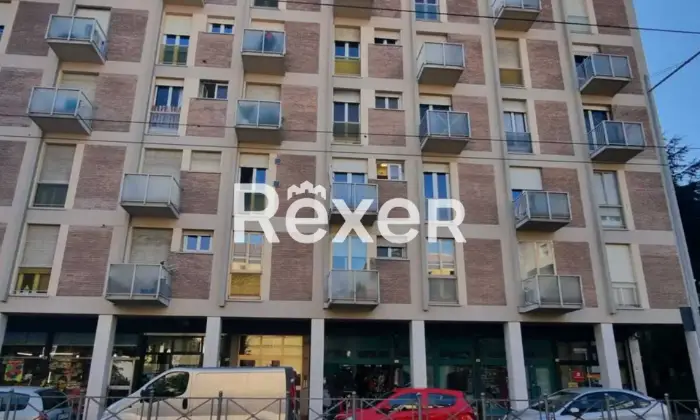 Rexer-BOLOGNA-Negozio-in-via-Emilia-Levante-a-Bologna-Terrazzo