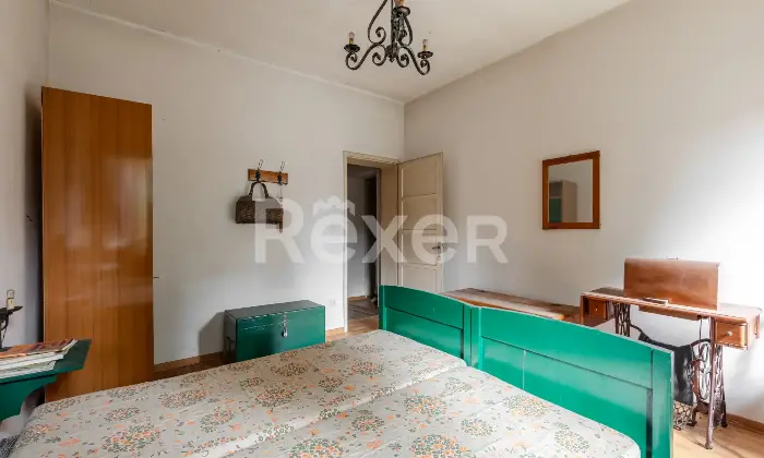 Rexer-Santa-Lucia-di-Piave-Rustico-da-ristrutturare-con-ampio-giardino-garage-e-magazzino-Altro