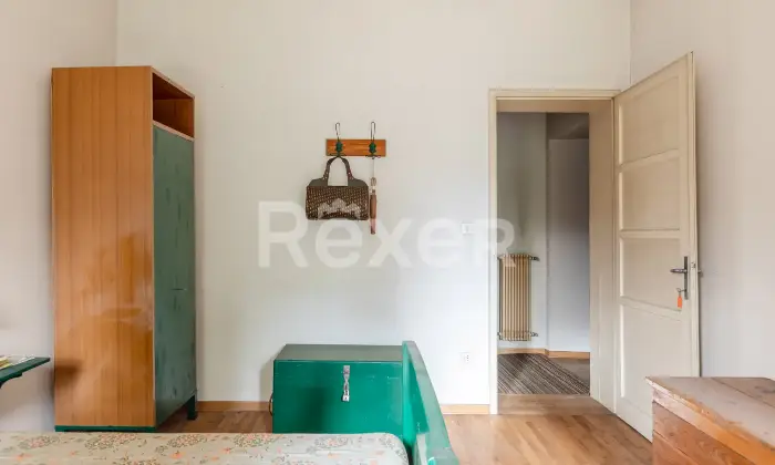 Rexer-Santa-Lucia-di-Piave-Rustico-da-ristrutturare-con-ampio-giardino-garage-e-magazzino-Altro