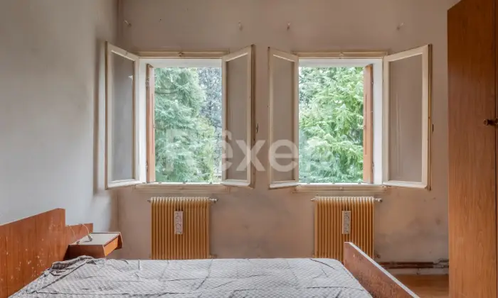 Rexer-Santa-Lucia-di-Piave-Casa-indipendente-con-ampio-giardino-garage-e-magazzino-Altro