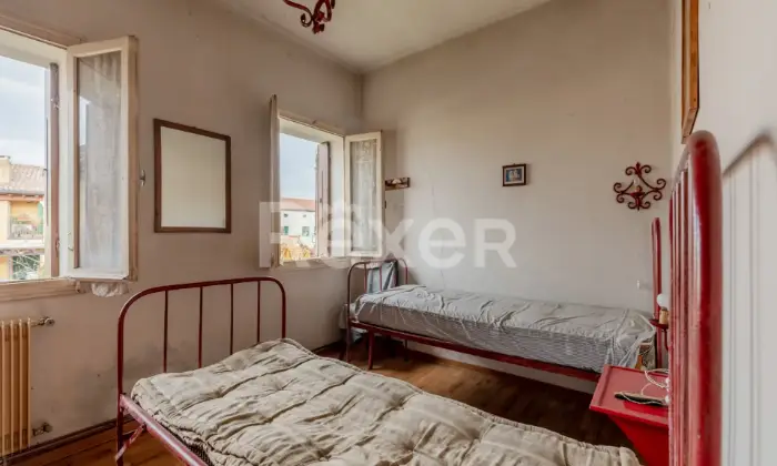 Rexer-Santa-Lucia-di-Piave-Casa-indipendente-con-ampio-giardino-garage-e-magazzino-Altro