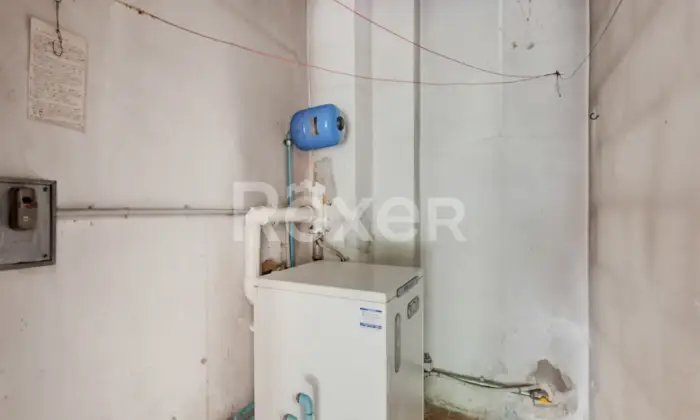 Rexer-Santa-Lucia-di-Piave-Casa-indipendente-con-ampio-giardino-garage-e-magazzino-Altro