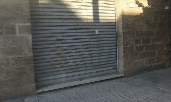 Rexer-Trepuzzi-Locale-commerciale-vendita-o-affitto-Garage