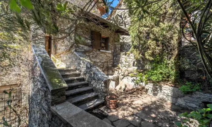 Rexer-Vercana-Casa-indipendente-con-vista-lago-Altro