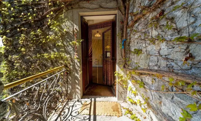 Rexer-Vercana-Casa-indipendente-con-vista-lago-Altro