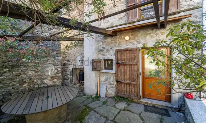 Rexer-Vercana-Casa-indipendente-con-vista-lago-Altro