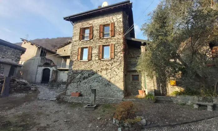 Rexer-Vercana-Casa-indipendente-con-vista-lago-Altro