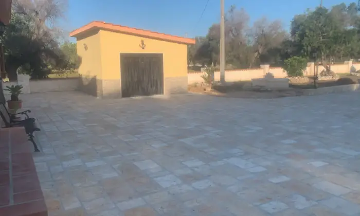 Rexer-San-Vito-dei-Normanni-Villa-indipendente-Terrazzo