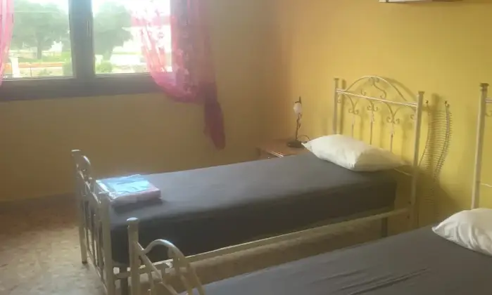 Rexer-San-Vito-dei-Normanni-Villa-indipendente-Camera-da-letto