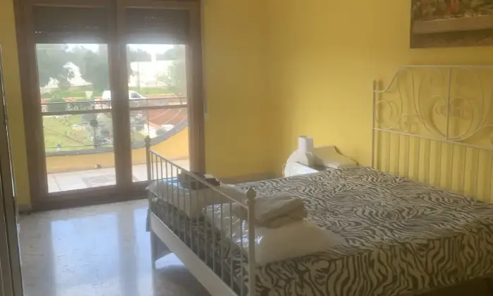 Rexer-San-Vito-dei-Normanni-Villa-indipendente-Camera-da-letto