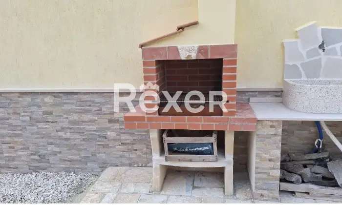 Rexer-San-Vito-dei-Normanni-Villa-indipendente-Esterno