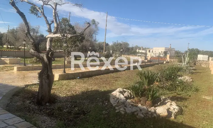 Rexer-San-Vito-dei-Normanni-Villa-indipendente-Giardino
