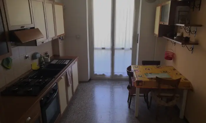 Rexer-Moncalieri-Appartamento-mq-Luminoso-e-Spazioso-Cucina