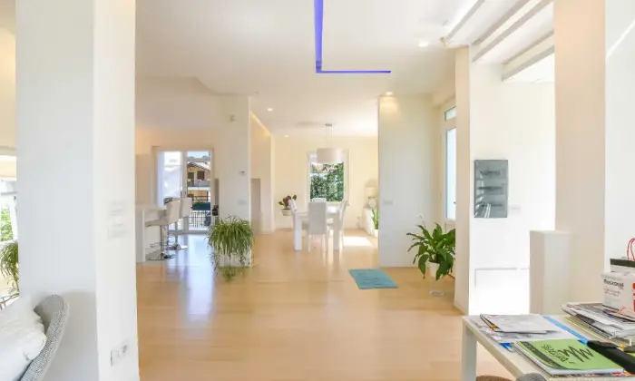 Rexer-Varese-Splendida-Villa-di-Prestigio-Altro