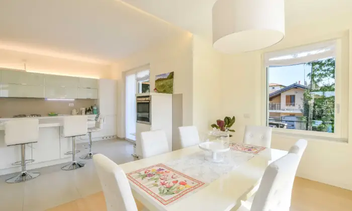 Rexer-Varese-Splendida-Villa-di-Prestigio-Altro
