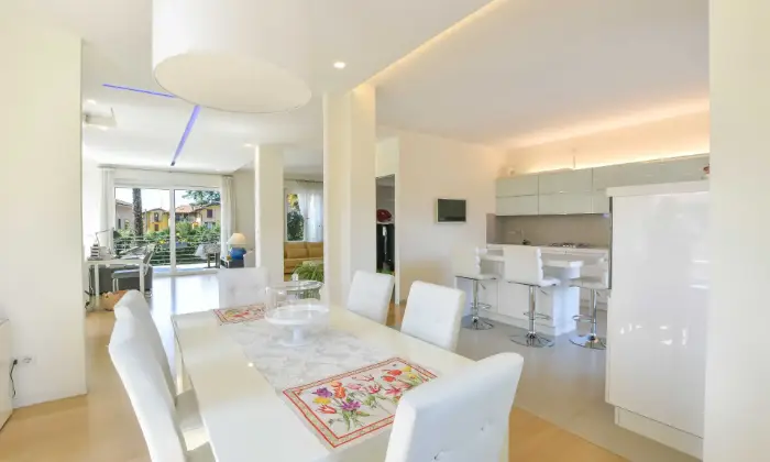 Rexer-Varese-Splendida-Villa-di-Prestigio-Altro