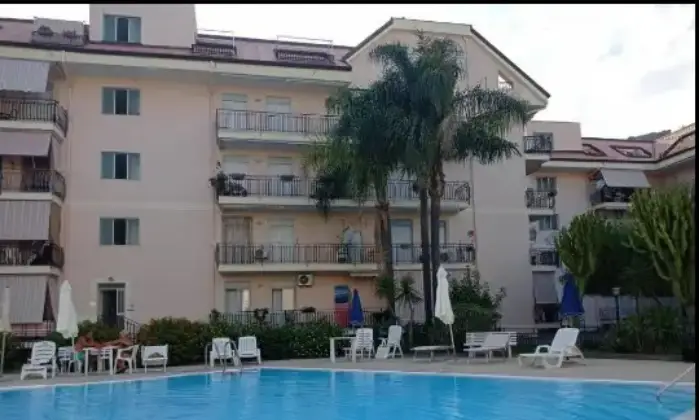Rexer-Calatabiano-Vendita-Trilocale-Via-Pirato-Calatabiano-Residence-con-Piscina-Altro