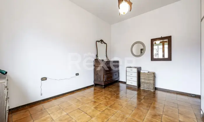 Rexer-SOLESINO-Casa-semi-indipendente-libera-su-tre-lati-Altro