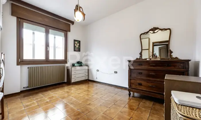 Rexer-SOLESINO-Casa-semi-indipendente-libera-su-tre-lati-Altro