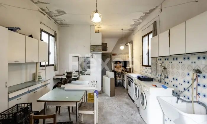Rexer-SOLESINO-Casa-semi-indipendente-libera-su-tre-lati-Altro