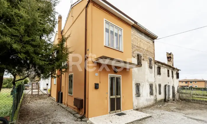 Rexer-SOLESINO-Casa-semi-indipendente-libera-su-tre-lati-Altro
