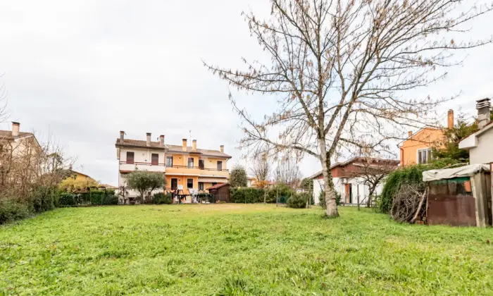 Rexer-SOLESINO-Casa-semi-indipendente-libera-su-tre-lati-Altro