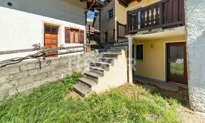 Rexer-VERRAYES-Piccola-casetta-soleggiata-semiindipendente-su-pi-livelli-con-giardino-Altro