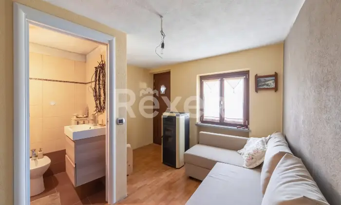 Rexer-VERRAYES-Piccola-casetta-soleggiata-semiindipendente-su-pi-livelli-con-giardino-Altro