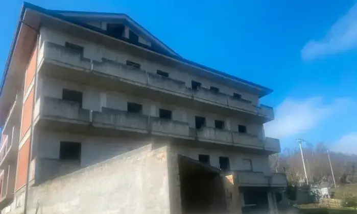 Rexer-Falerone-Vendesi-intero-edificio-in-Via-Pozzo-a-Falerone-Altro
