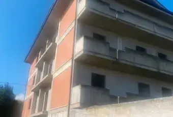 Rexer-Falerone-Vendesi-intero-edificio-in-Via-Pozzo-a-Falerone-Altro
