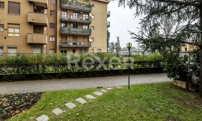 Rexer-Milano-Quattro-locali-con-doppi-servizi-Altro