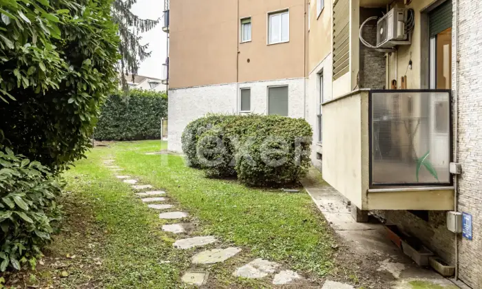 Rexer-Milano-Quattro-locali-con-doppi-servizi-Altro