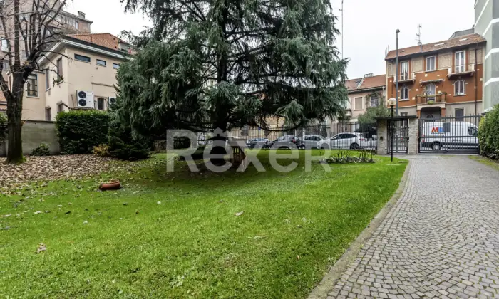 Rexer-Milano-Quattro-locali-con-doppi-servizi-Altro