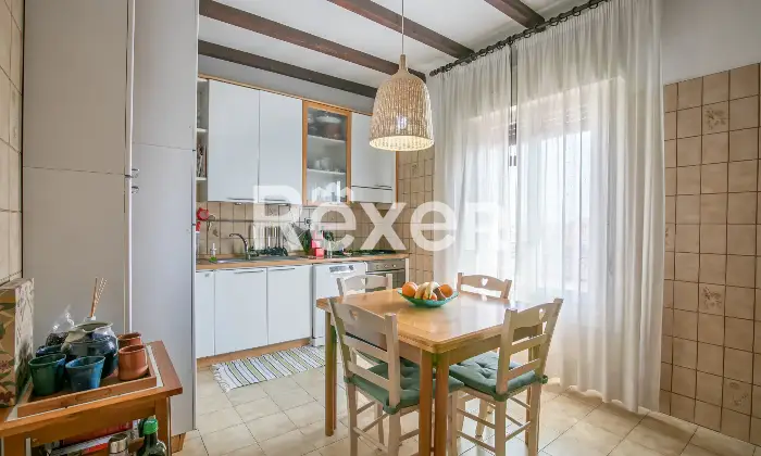 Rexer-Bologna-Bolognina-appartamento-con-balcone-e-cantina-Altro