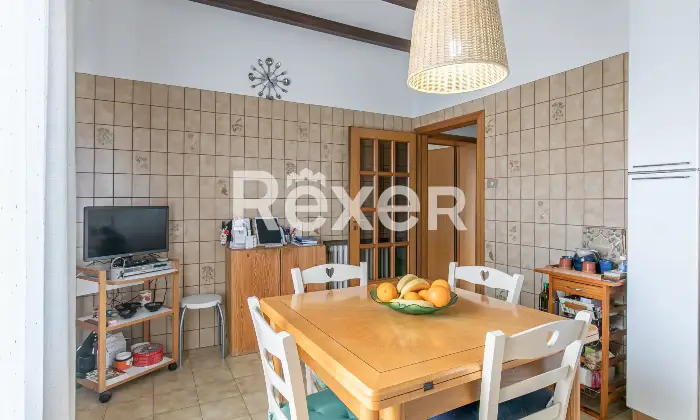 Rexer-Bologna-Bolognina-appartamento-con-balcone-e-cantina-Altro