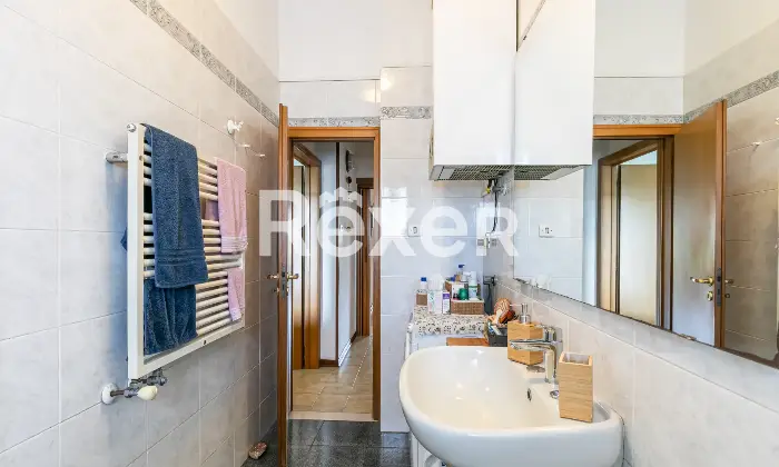 Rexer-Bologna-Bolognina-appartamento-con-balcone-e-cantina-Altro