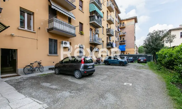 Rexer-Bologna-Bolognina-appartamento-con-balcone-e-cantina-Altro