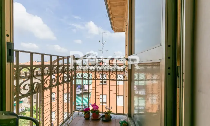 Rexer-Bologna-Bolognina-appartamento-con-balcone-e-cantina-Altro