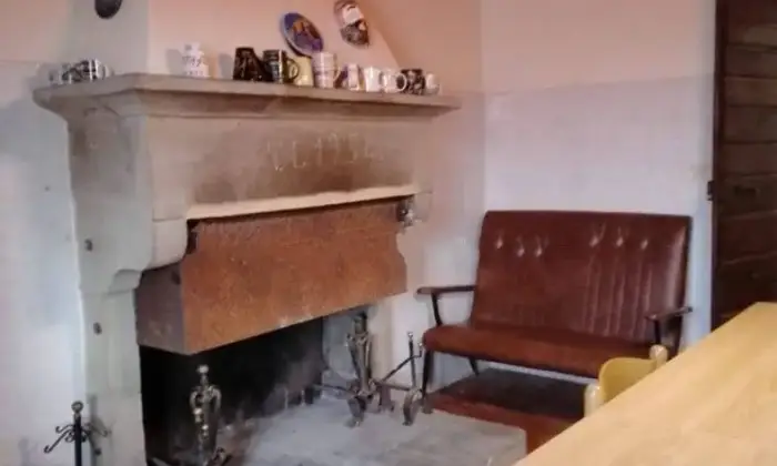 Rexer-Citt-di-Castello-Vendesi-porzione-di-casale-in-pietra-a-VolterranoCitt-di-Castello-Altro