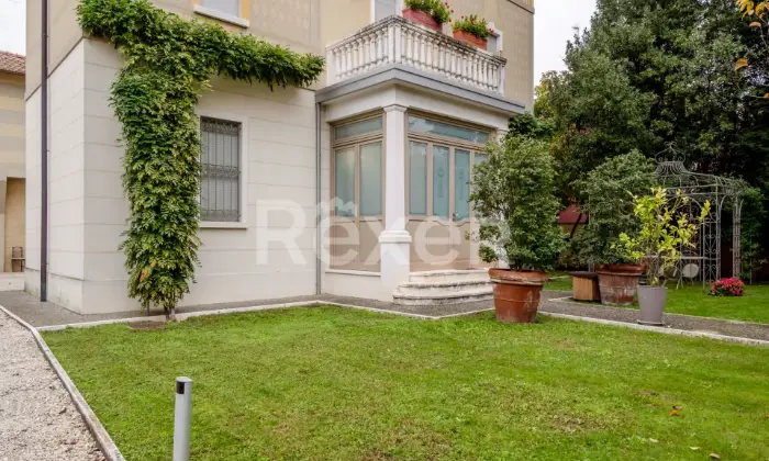 Rexer-Palazzolo-sullOglio-PALAZZOLO-SULLOGLIO-VENDESI-VILLA-LIBERTY-CON-PARCO-E-DEPENDANCE-Altro
