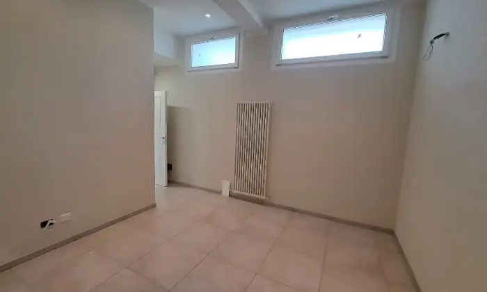 Rexer-Verbania-Ampio-bilocale-con-portico-coperto-con-cucina-esterna-in-muratura-e-cantina-Altro