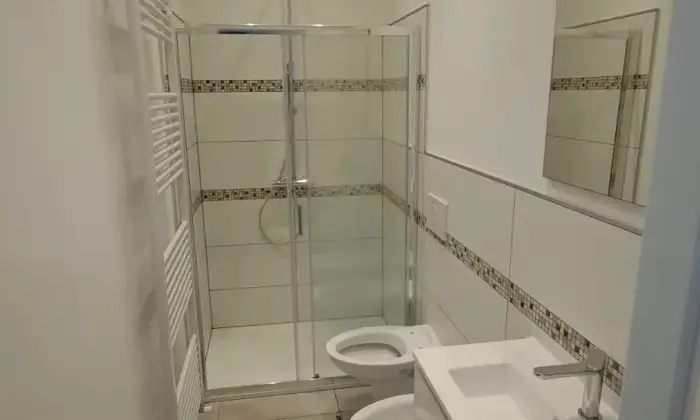 Rexer-Verbania-Ampio-bilocale-con-portico-coperto-con-cucina-esterna-in-muratura-e-cantina-Altro