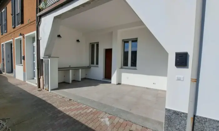 Rexer-Pallanza-Ampio-bilocale-con-portico-coperto-con-cucina-esterna-in-muratura-e-cantina-Altro