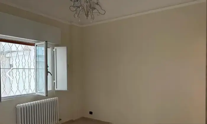 Rexer-Taranto-Appartamento-in-vendita-in-via-Rintone-a-Taranto-piano-terra-con-spazio-esterno-esclusivo-restrostante-Altro